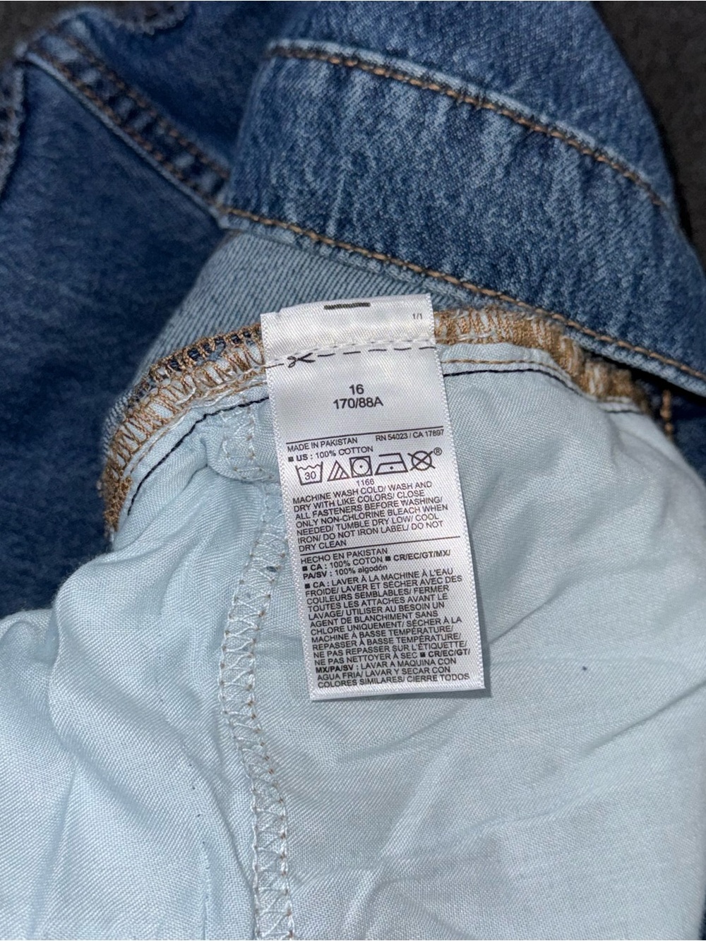 NEW Old Navy Slouchy Wide Leg Jeans Mid Rise Medium Blue Wash Button Fly Size 16 - Picture 8 of 8